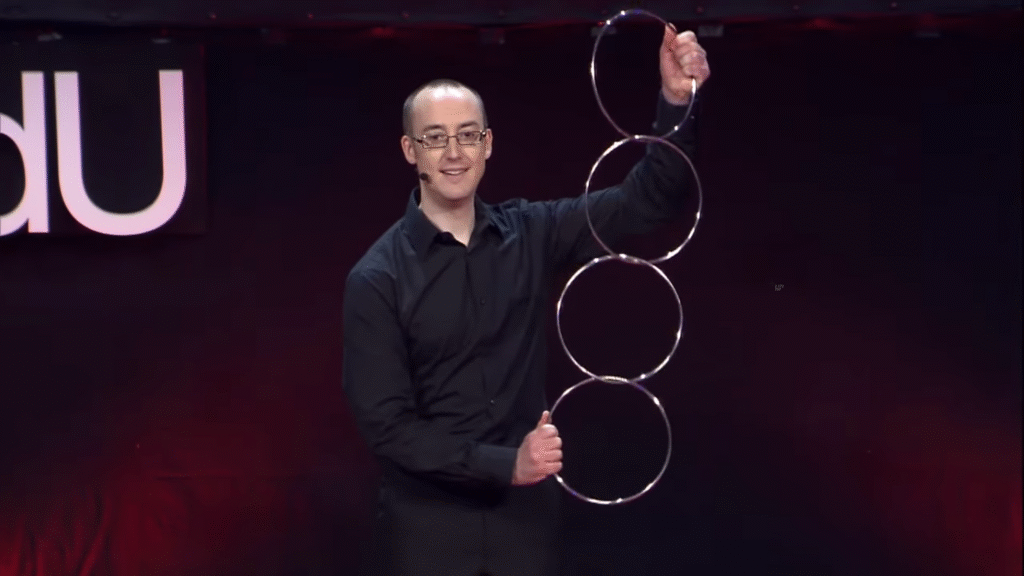 Tilman Andris en metalen ringen